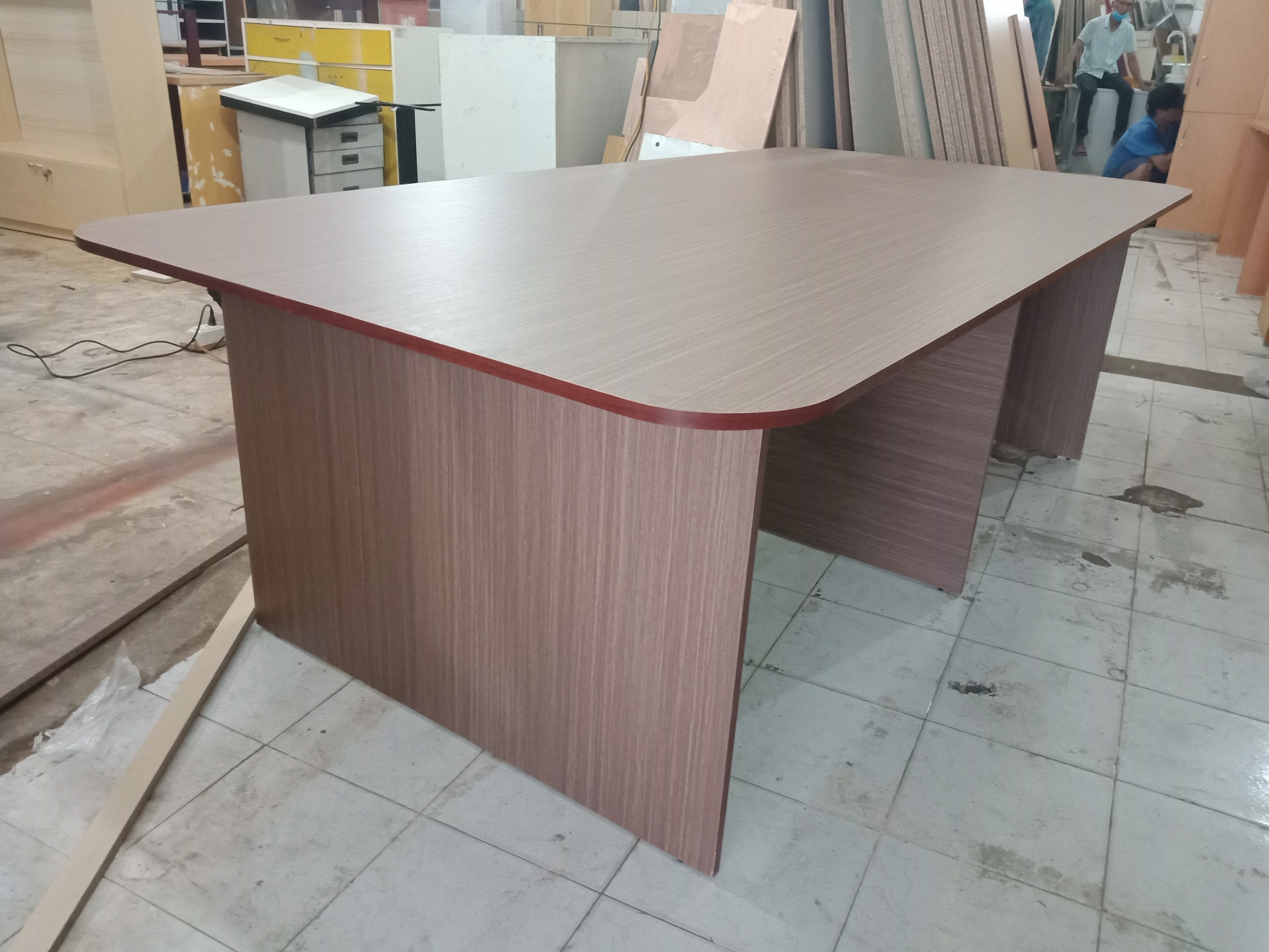 4de8f76643cfa391fade Thanh lý bàn họp 2m4 ván table cao cấp