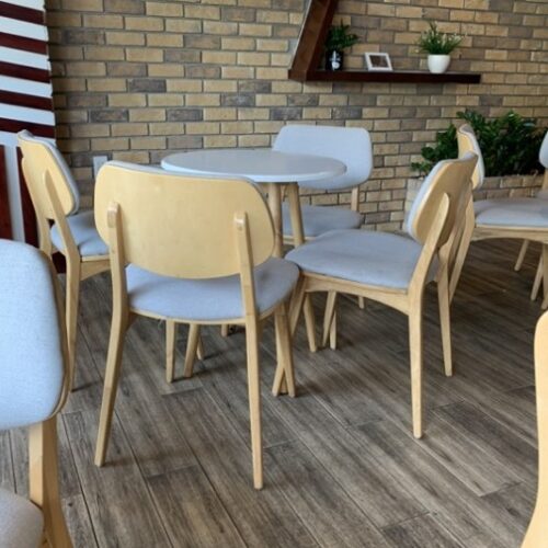 Thanh lý bộ bàn ghế gỗ cafe cao cấp