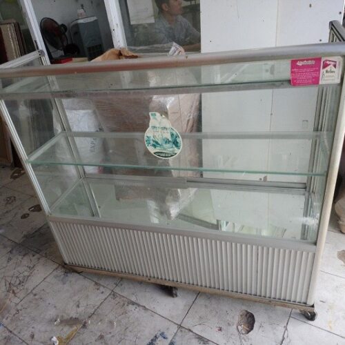 Thanh lý tủ chén cũ M20