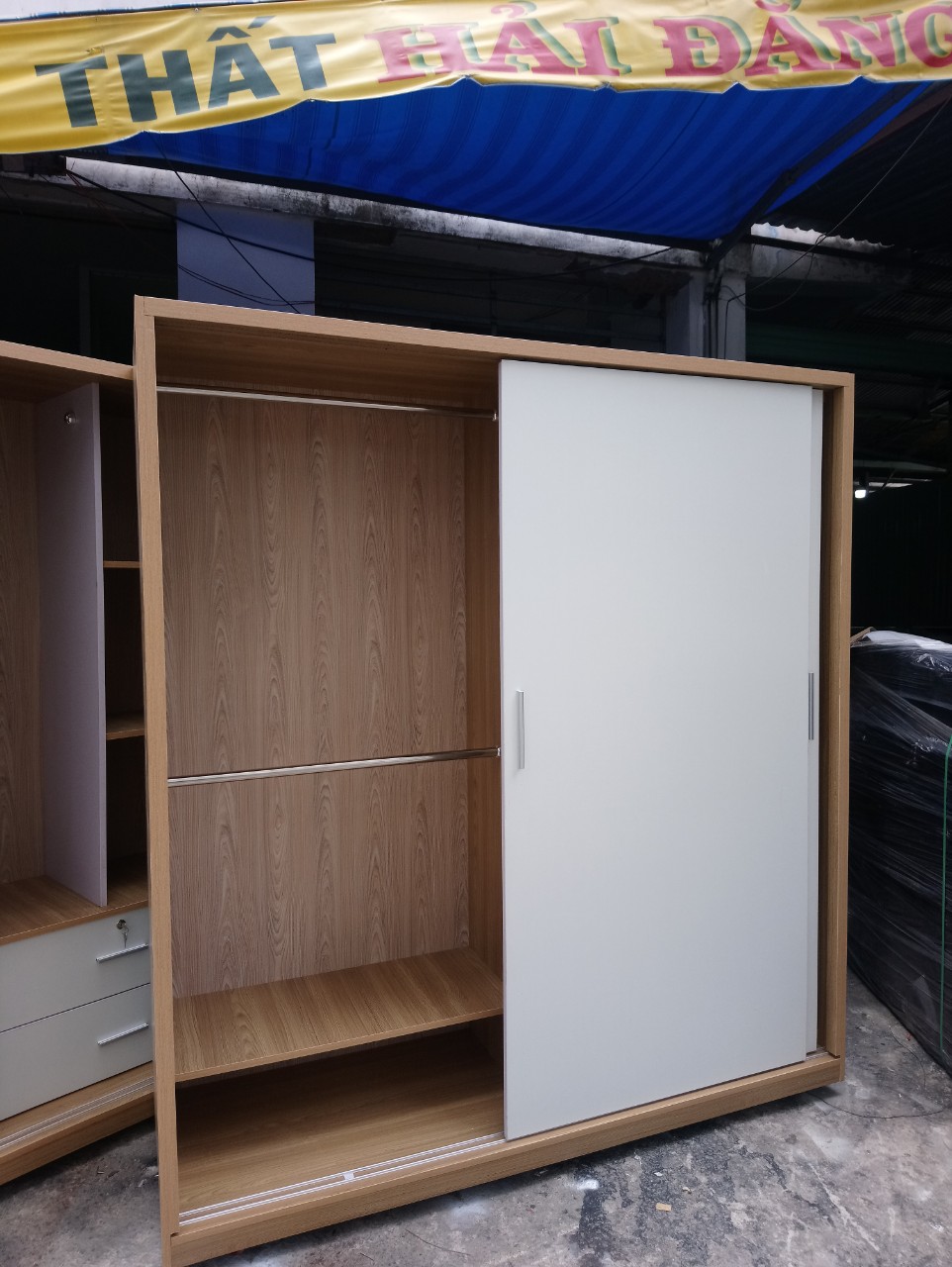 Thanh lý tủ quần áo cửa lùa 1m6 mới 98% b2f50b1a2bcdcc9395dc Thanh lý tủ quần áo cửa lùa 1m6 mới 98%