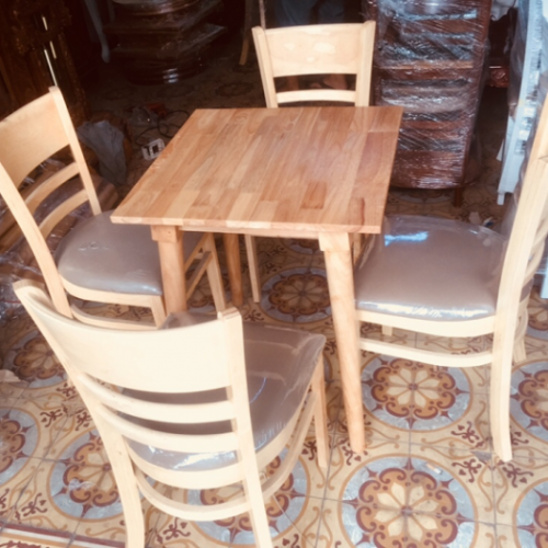 Thanh lý bàn ghế cafe cabin 4 ghế màu vàng
