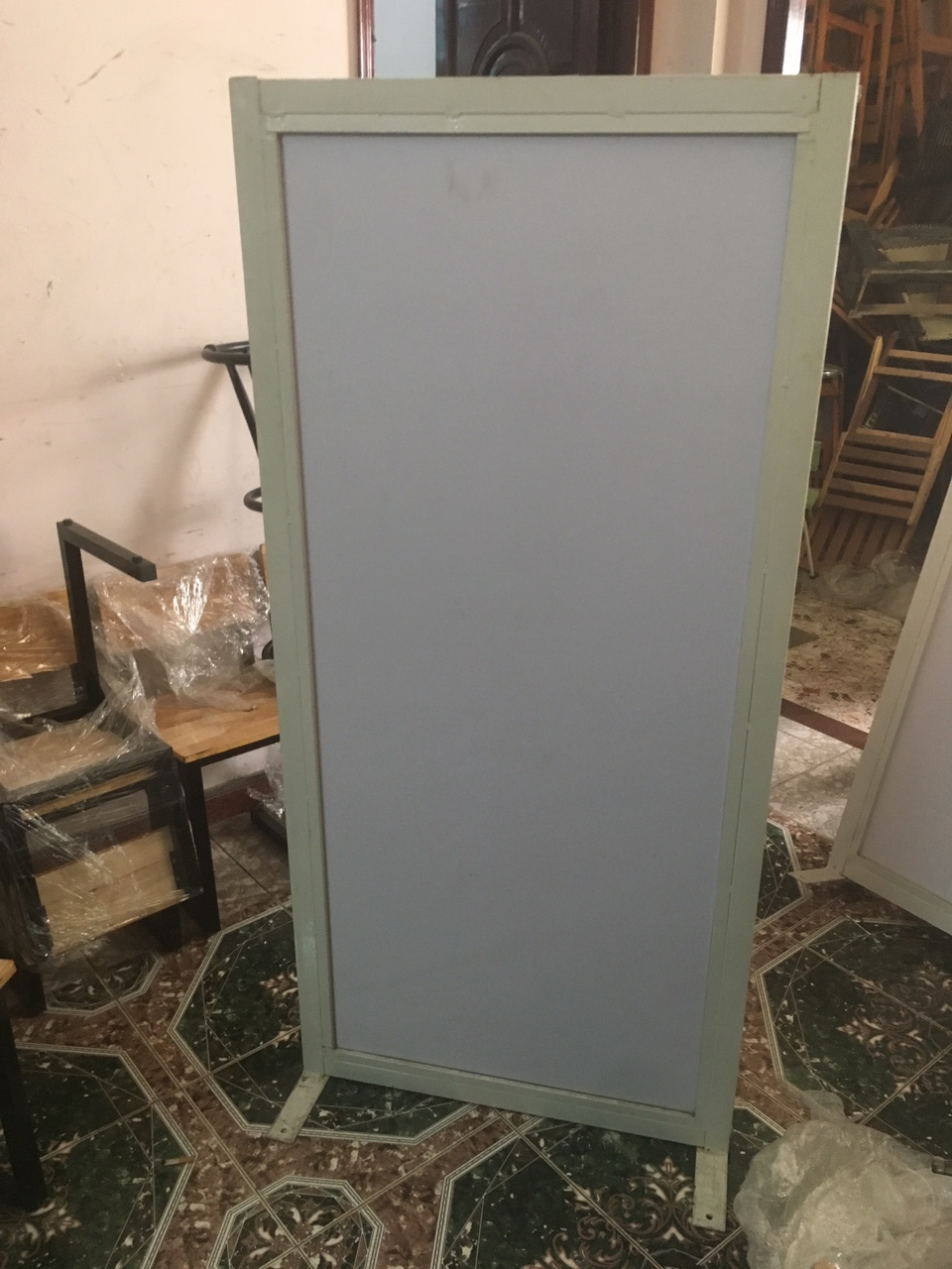 e2246ed273e89cb6c5f9 Thanh lý vách ngăn đứng màu trắng 70 x 1m6