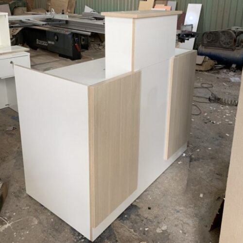 Thanh Lý Quầy Tiếp Tân Cũ 1m2 Màu Trắng