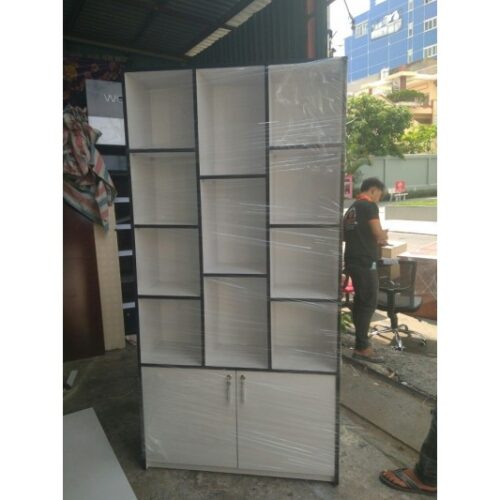 Thanh lý Tủ trưng bày nền trắng chỉ đen đóng mới giá rẻ