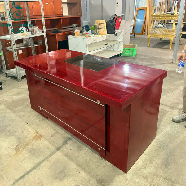 thanh ly ban giam doc 1m6 co hoc ma 07 6