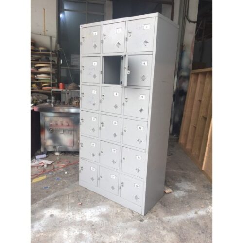 Thanh lý Tủ locker sắt 18 ngăn 3 khoang cũ giá rẻ