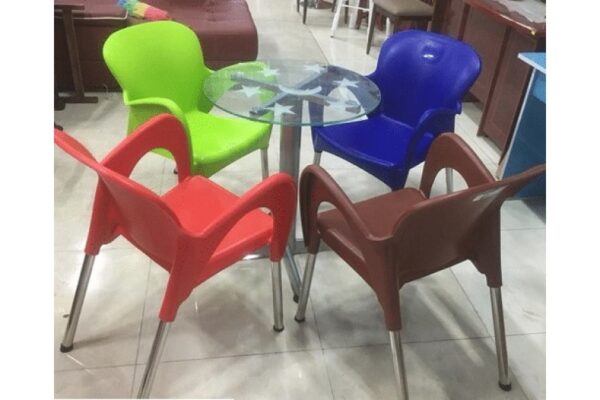 Thanh lý bộ bàn ghế cafe nữ hoàng cũ Thanh lý bộ bàn ghế cafe nữ hoàng cũ