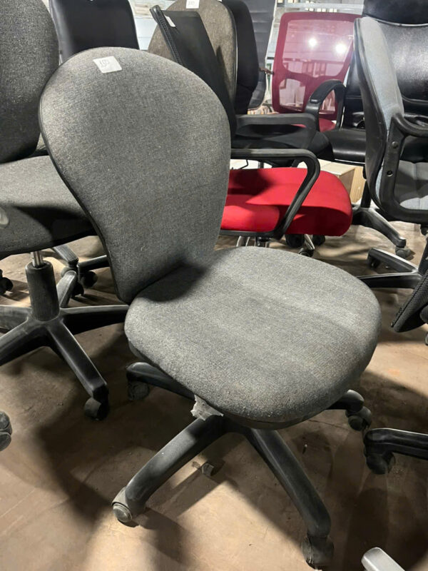 xa kho 80 ghe van phong cu 50k 200k 1