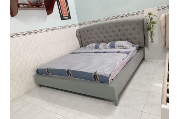 Thanh lý giường bọc vải 1m8 x 2m mới 100% Thanh lý giường bọc vải 1m8 x 2m mới 100%