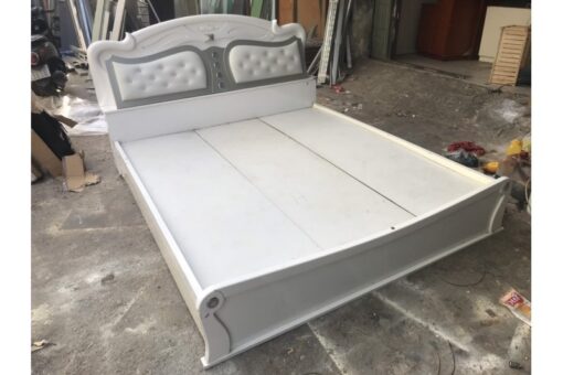 Thanh lý giường gỗ 1m6 màu trắng