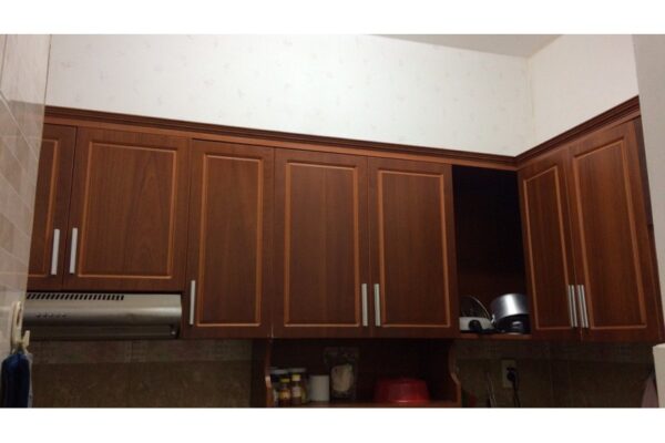 Thanh lý tủ bếp trên chữ L dài 2m3 x 1m giá rẻ Thanh lý tủ bếp trên chữ L dài 2m3 x 1m giá rẻ