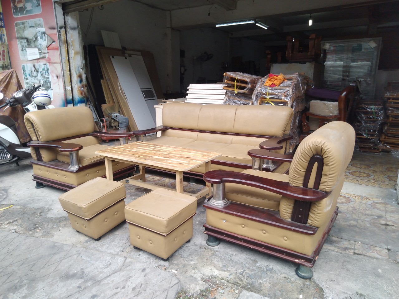 thu-mua-sofa-gia-cao Thu Mua Bàn Ghế Cũ Giá Cao Tại TPHCM