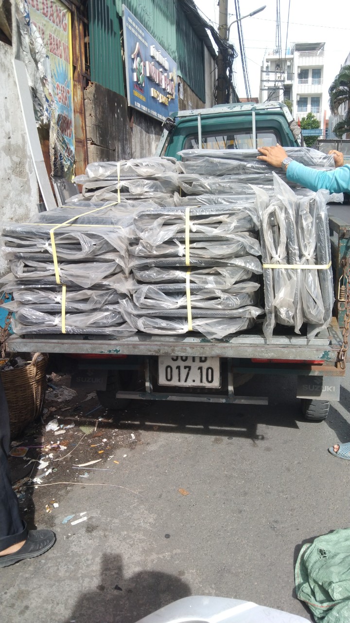 noi-that-cu-gia-re-4-2 Hình Ảnh Nội Thất Cafe Giao Đi Các Quận