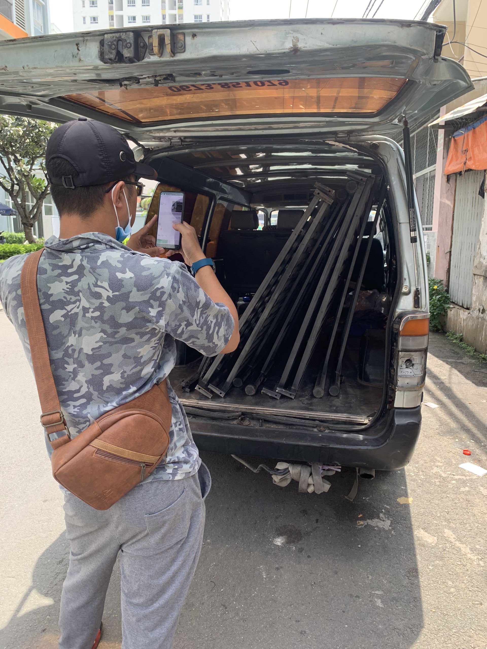 z3746461807486_fcab1a6177d5415d5267e338bd74ab33 Giao Hàng Đều Đặn Xuyên Mùa Mưa Bão