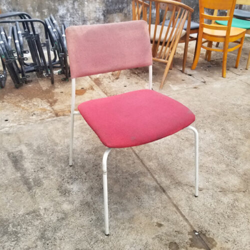 ghe cafe chan sat mau hong