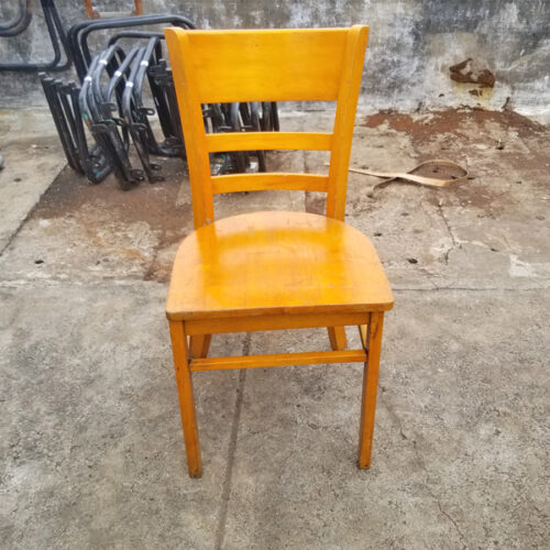 ghe go cafe mau vang