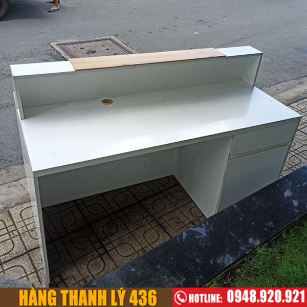 quay-cu-2-1 Quầy lễ tân cũ liền kệ 1m6x80cm