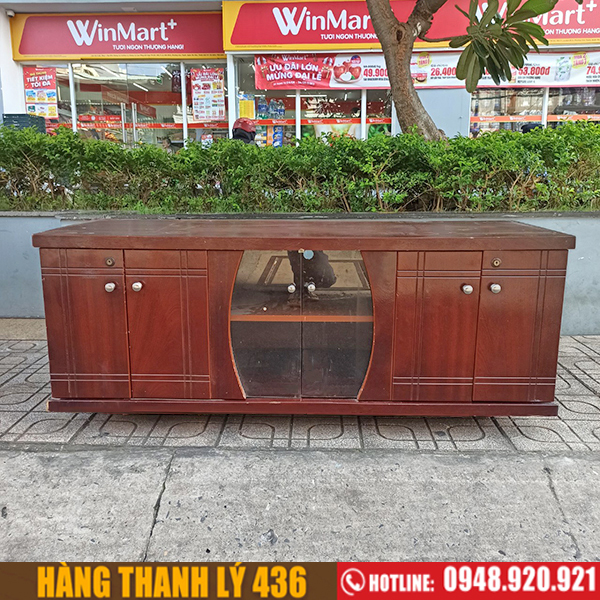 Kệ tivi có bánh xe thanh lý