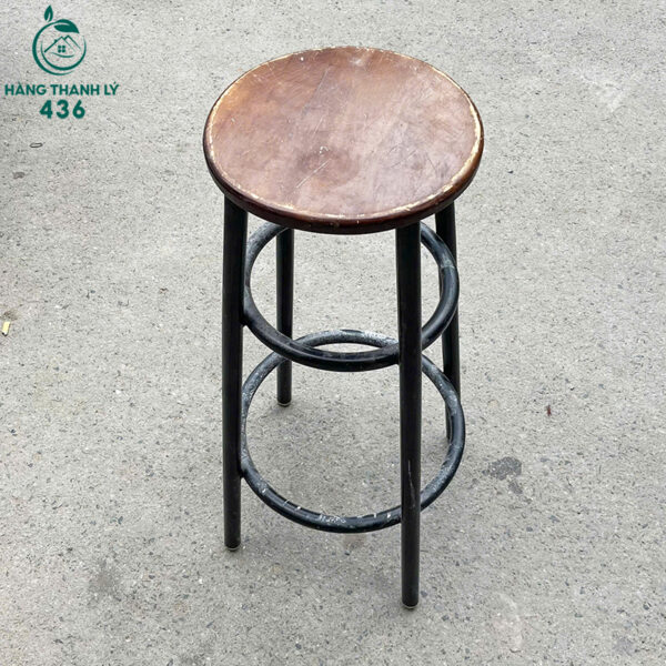 thanh ly ghe bar chan sat cu cach dieu hien dai 2