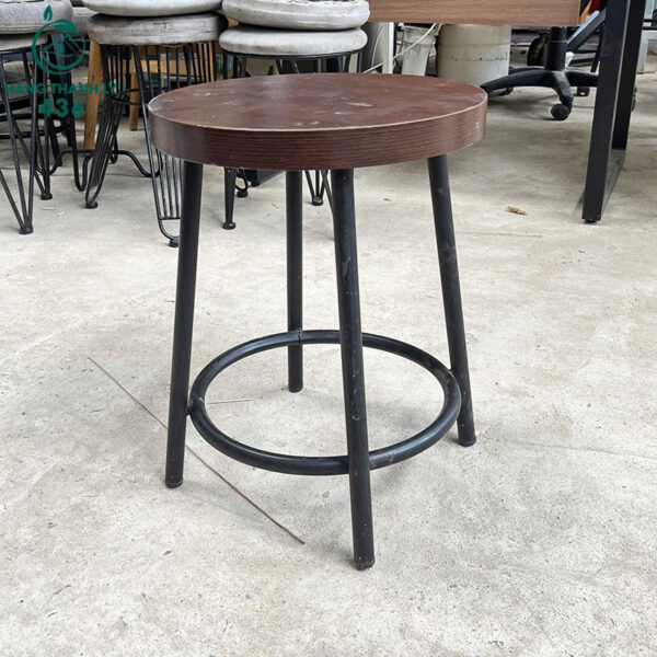 thanh ly ghe bar chan sat cu cach dieu hien dai 3