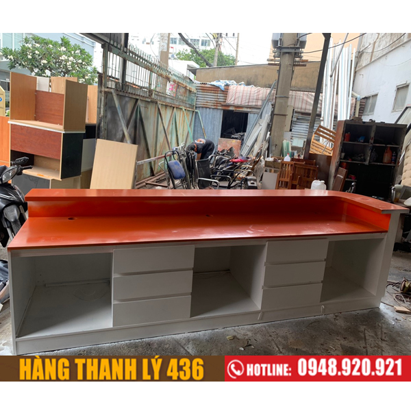 quay-le-tan-2 Quầy ngang 3m trắng phối cam cũ