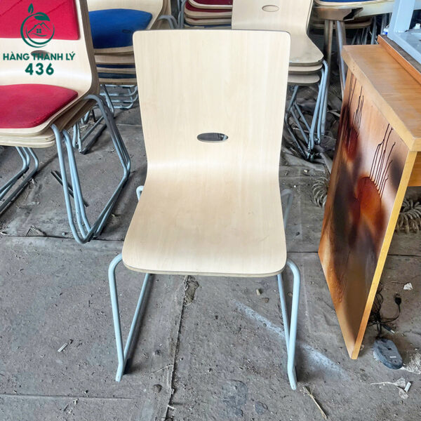 thanh ly ghe hoc sinh chan sat cu co tua lung 2