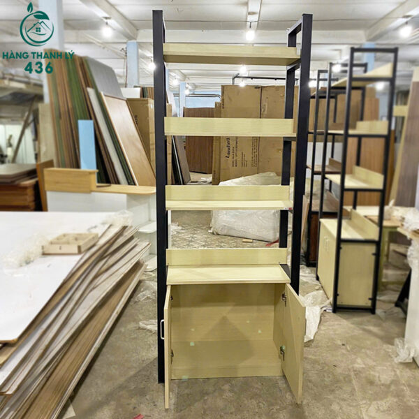 thanh ly ke trung bay khung sat 4