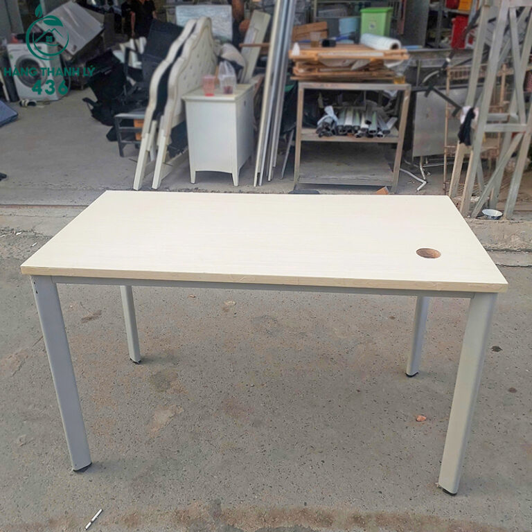 ban lam viec cu chan sat 1m2x60cm 1