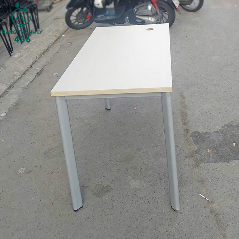 ban lam viec cu chan sat 1m2x60cm 3
