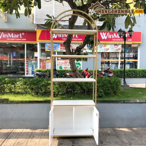 ke trung bay thanh ly 4