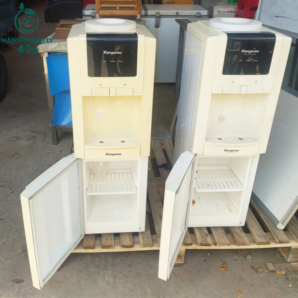 cay nuoc nong lanh kangaroo trang cu nhieu mau 1