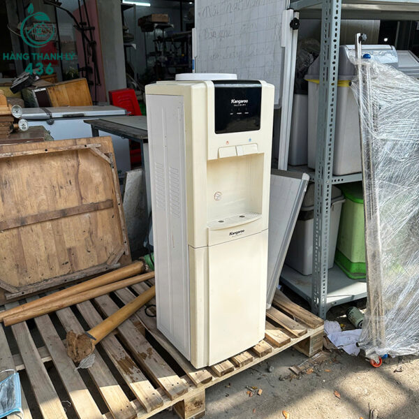 cay nuoc nong lanh kangaroo trang cu nhieu mau 11