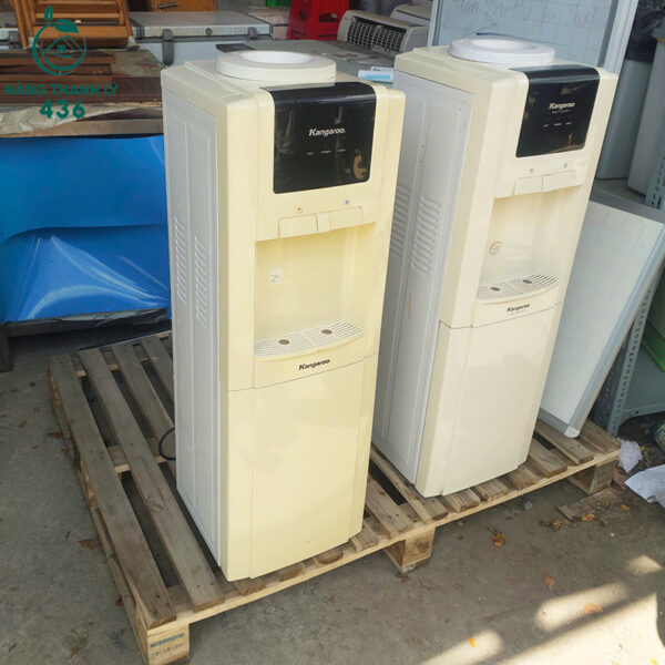 cay nuoc nong lanh kangaroo trang cu nhieu mau 4