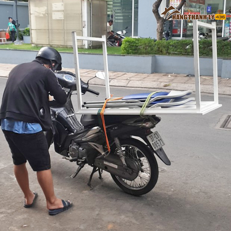 hinh-anh-giao-hang-thang-4-4 Hình Ảnh Giao Hàng Cho Khách Trong Tháng 4