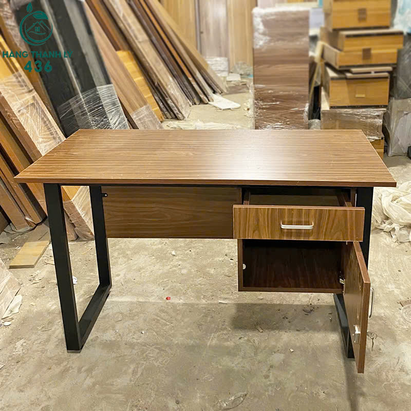 thanh-ly-ban-lam-viec-chan-sat-u-2-hoc-1m2x60cm-moi-99-1 Thanh Lý Bàn Làm Việc Chân Sắt U 2 Hộc 1M2x60CM Mới 99% (Nhiều Mẫu)