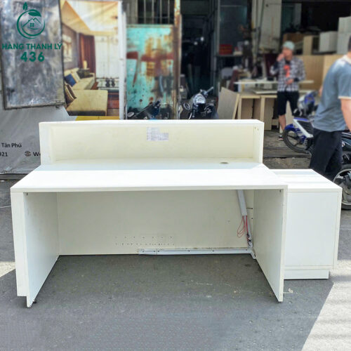 Quầy Lễ Tân 2M1 Màu Trắng Thanh Lịch Cũ 4 quay cu 2