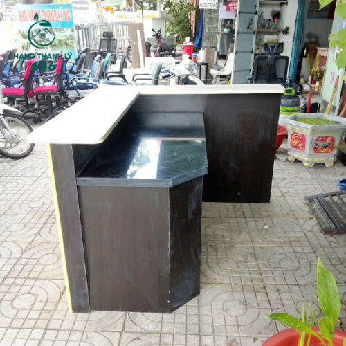 Quầy Chữ L Ốp Gỗ Màu Vàng Đẹp 99% 5 quay le tan chu l op go 1