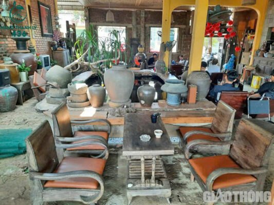 ban ghe cu Quang Tri