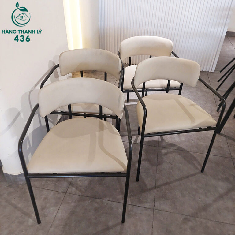 ghe cafe khung sat co dem hien dai cu nhieu mau