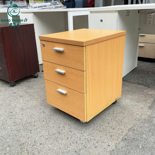 tu cabin 3 ngan co banh xe linh hoat cu 4