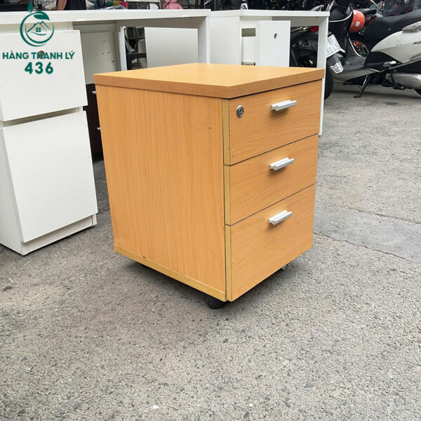 tu cabin 3 ngan co banh xe linh hoat cu 5