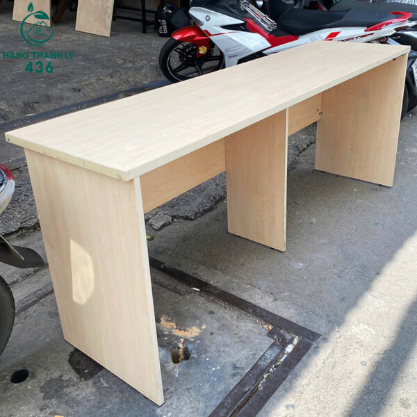 ban lam viec cu 49 1