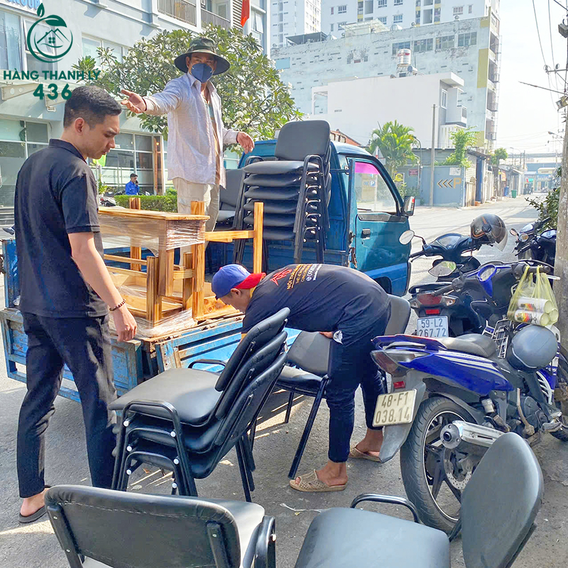 bai-hoat-dong-13-1 Không Khí Tấp Nập Trước Thềm Tết Nguyên Đán Tại Hàng Thanh Lý 436