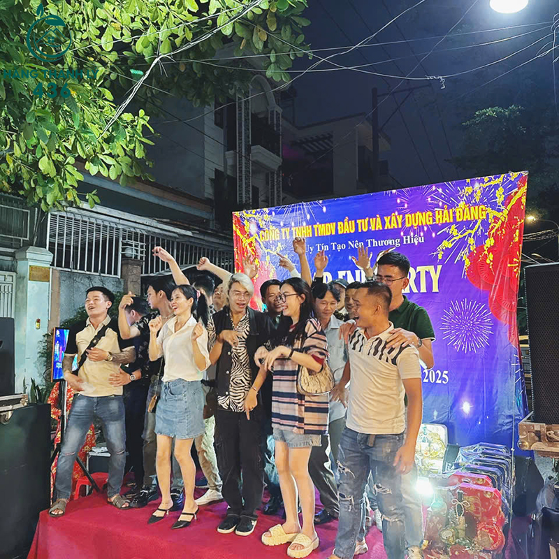 z6244481479010_68089013a532157f8ada5e80f0f16d2d-copy Tổng Kết Cuối Năm: Bữa Tiệc Tất Niên Ấm Áp Và Ý Nghĩa Tại Hàng Thanh Lý 436