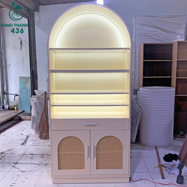 ke trung bay thanh ly 9