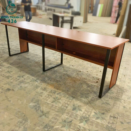 Bàn Làm Việc Dài 2m4 Chân Sắt Chữ U Mới 99% 6 ban lam viec 1