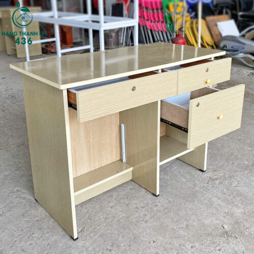 Bàn Nhân Viên 1Mx50CM Có Hộc Ngăn Kéo Cũ 3 ban lam viec cu 146