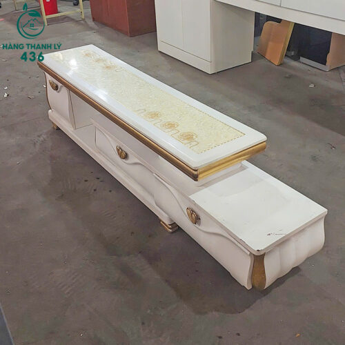 ke tivi cu keo dai mau trang vien vang 4