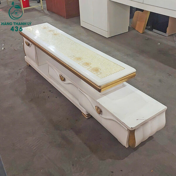 ke tivi cu keo dai mau trang vien vang 4