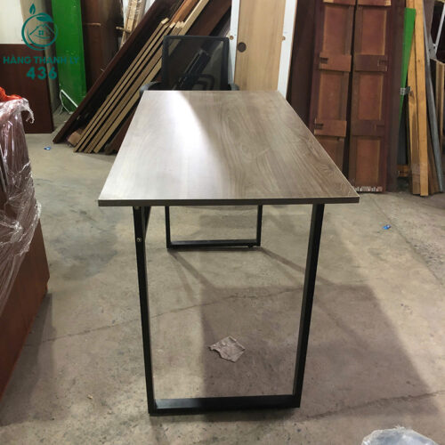 Bàn Làm Việc 1M2X60CM Chân Sắt Cũ Gọn Nhẹ Giá Rẻ 4 ban lam viec 1m2 60cm chan sat cu gon nhe gia re 3